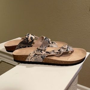 Women’s Sandals